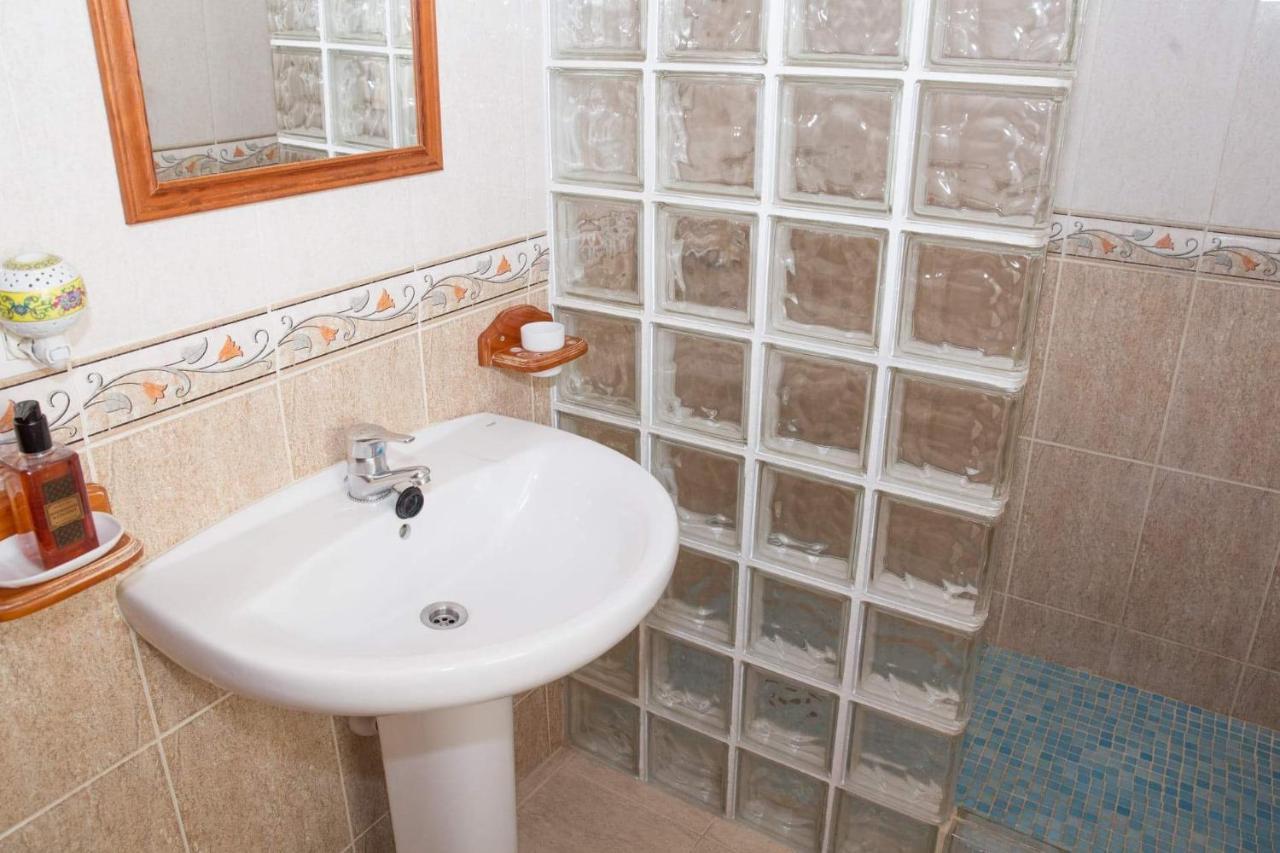 Los Giles Bed And Breakfast Almeria Bagian luar foto