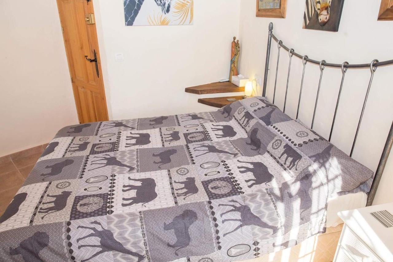 Los Giles Bed And Breakfast Almeria Bagian luar foto